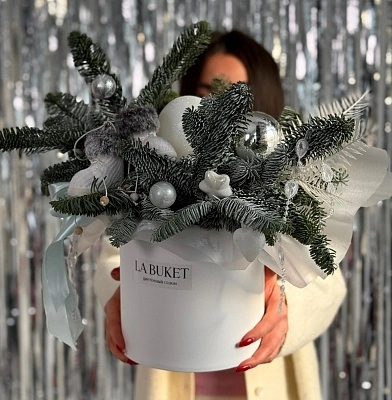 Композиция "Серебряная нить судьбы"