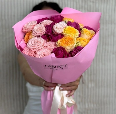 15 ярких кустовых роз