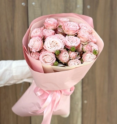 Букет "7 нежно-розовых кустовых пионовидных роз 40/50 см"