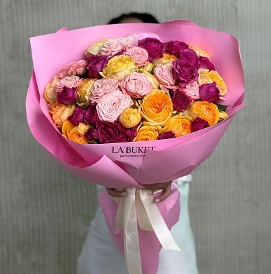 25 ярких кустовых роз